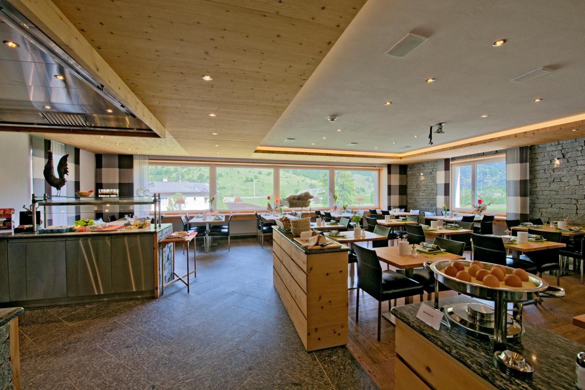 Hotel Crusch Alba Zernez Εξωτερικό φωτογραφία